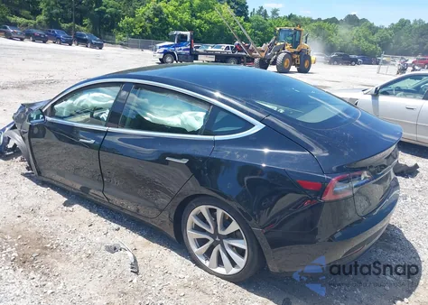 2018 Tesla Model 3 Long Range/Mid Range из США, поврежденный, VIN 5YJ3E1EA0JF176281